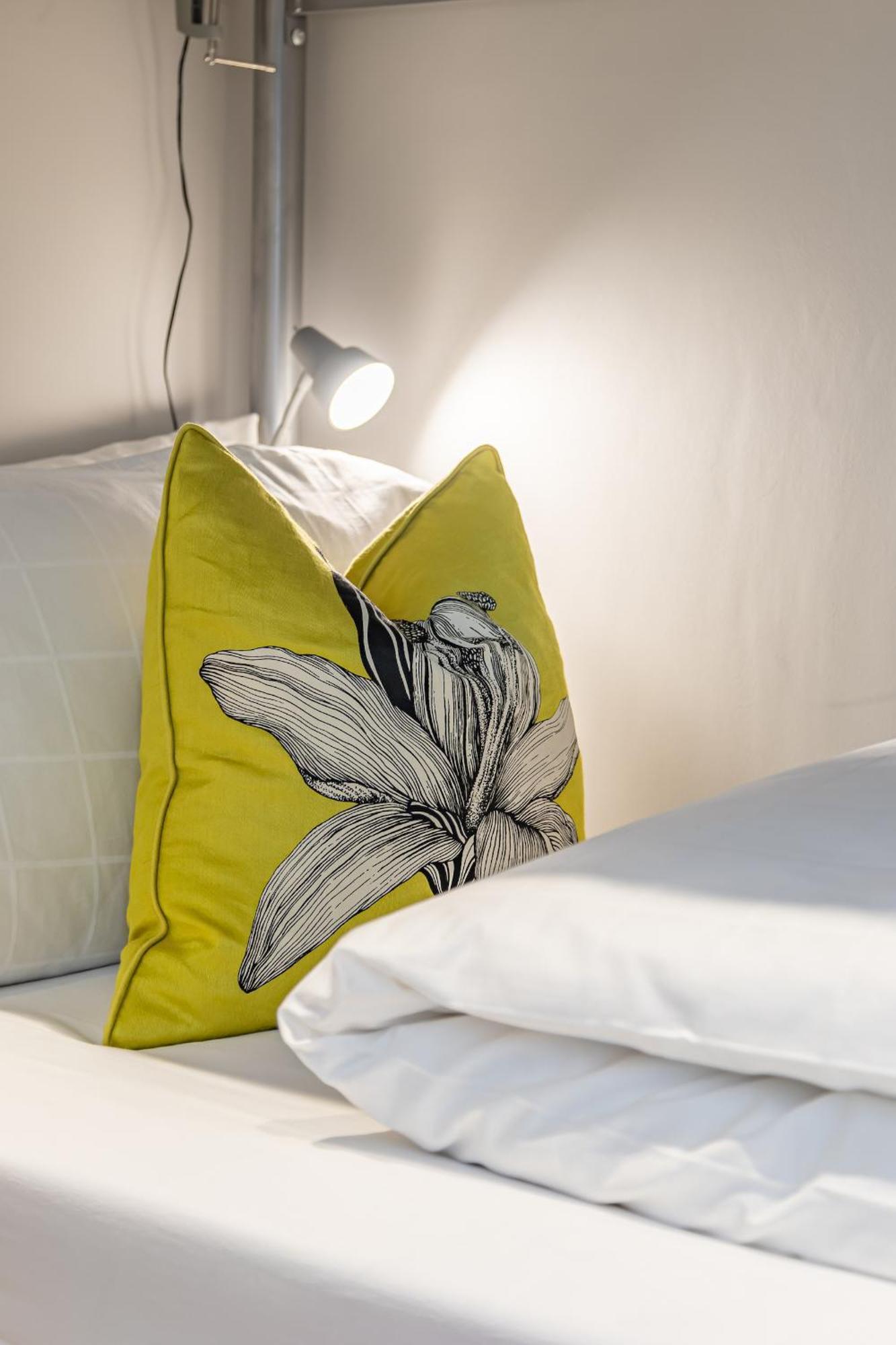 Beaches Brighton - Luxury Seafront Accommodation エクステリア 写真